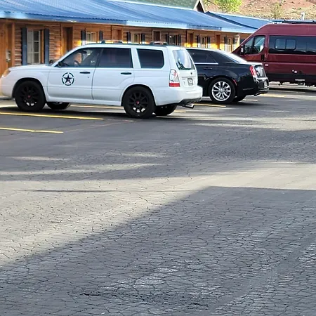 Trails End Motel