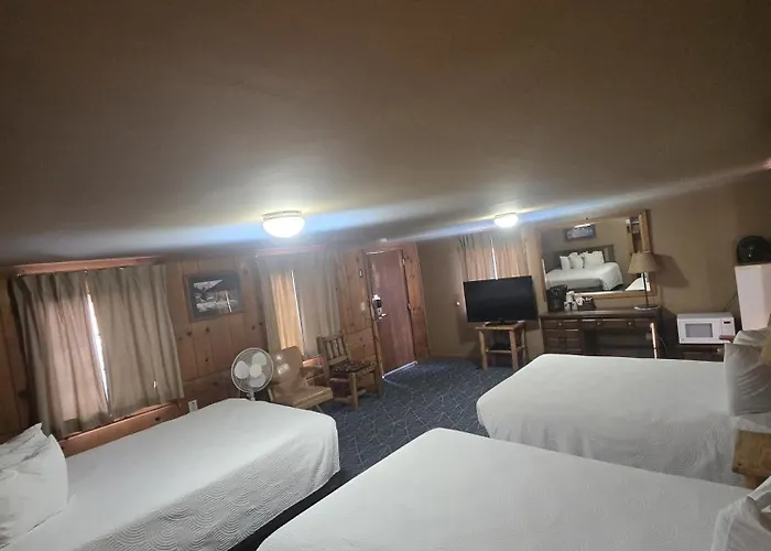 Hotel Trails End 2*